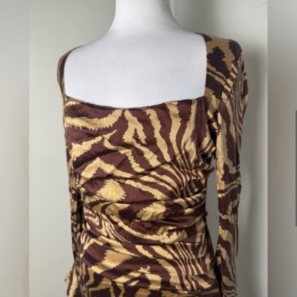 Ganni Ruche Silk Zebra Print Long Sleeve Dress/Size 4 - Picture 5 of 10